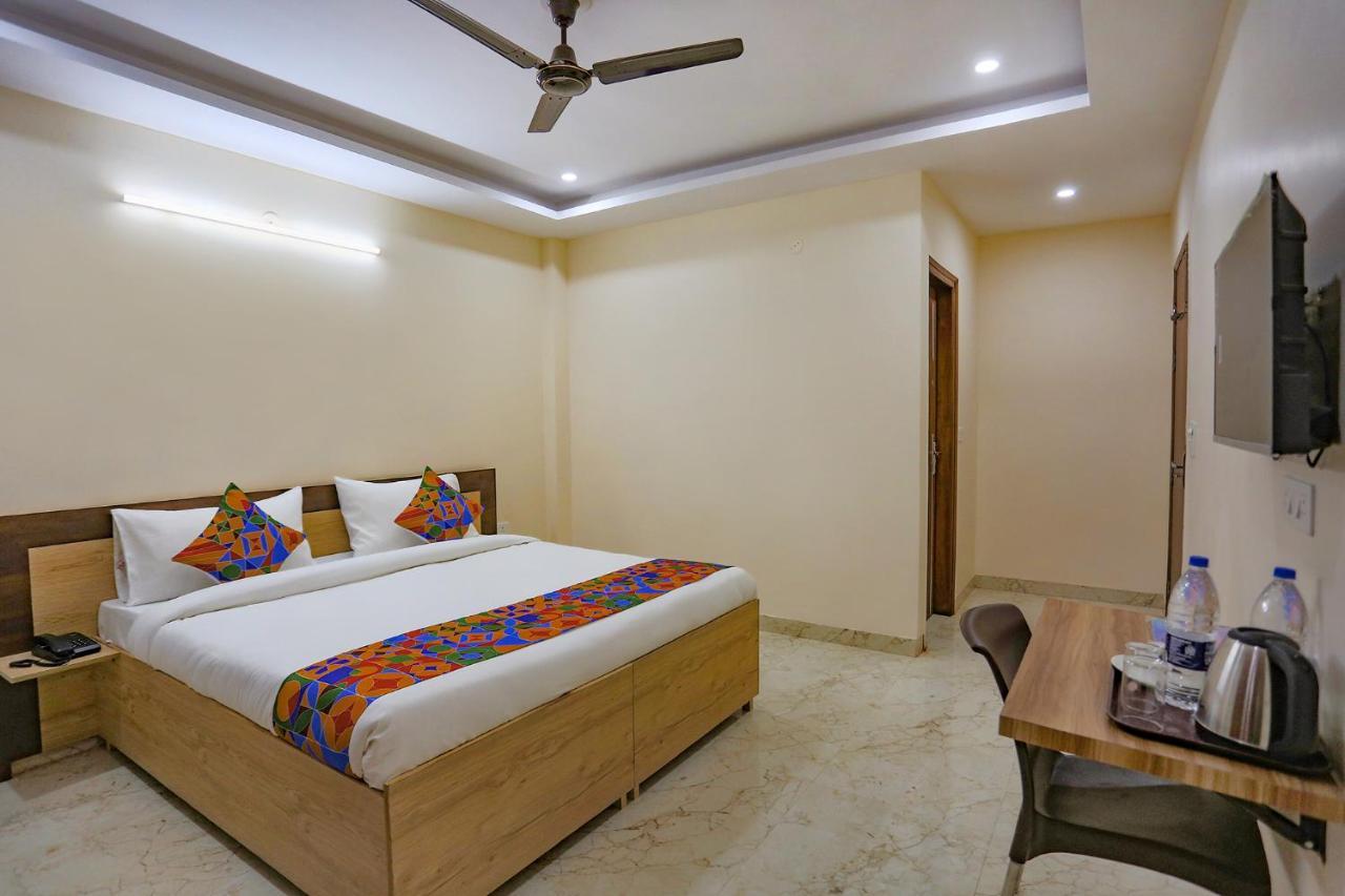 Fabhotel Star Corporate Suite 3*