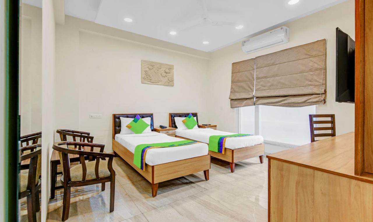 Treebo Sai Village Gold Souk - Sec 43 3* Gurgaon
