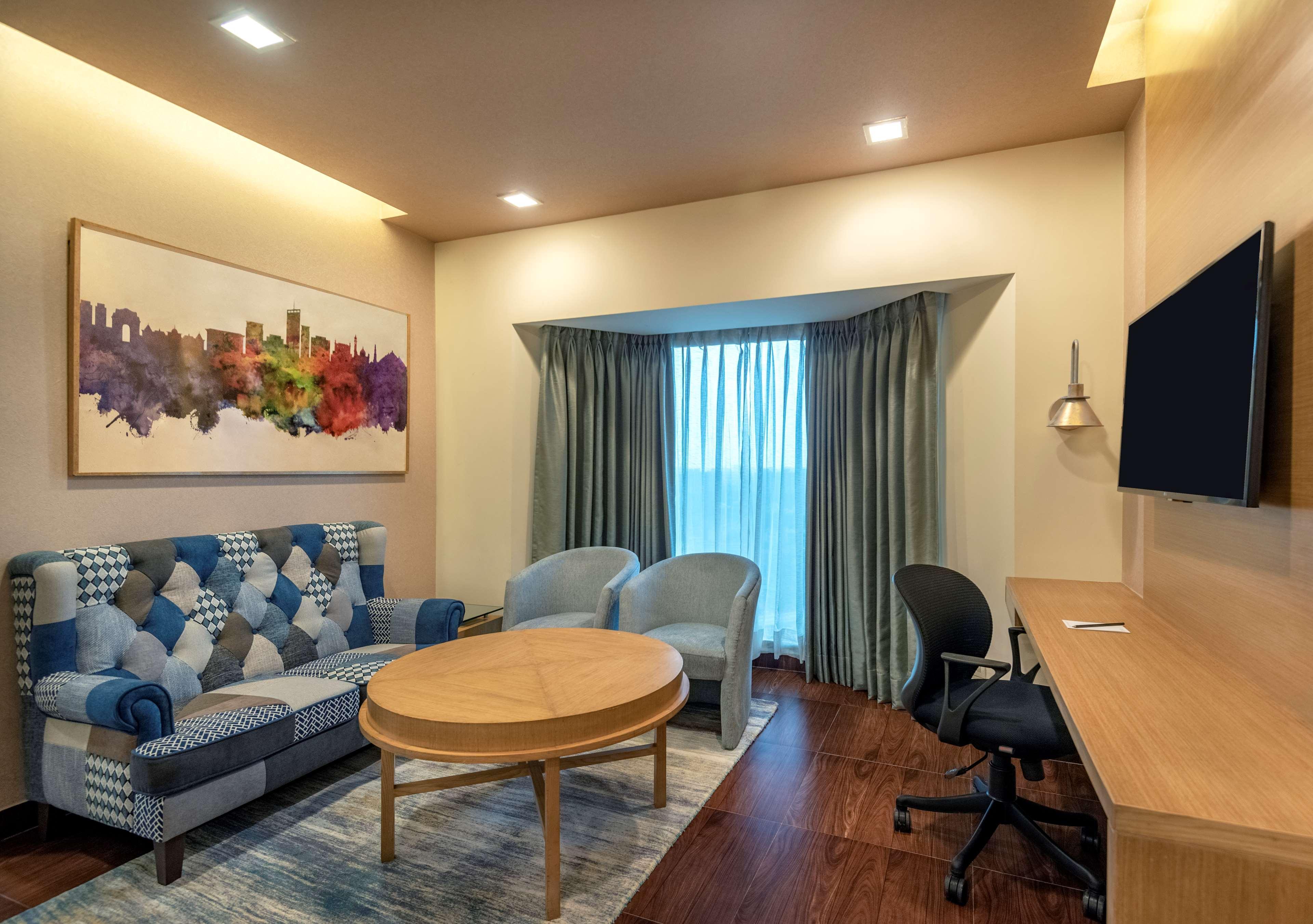 Radisson Gurugram Sohna Road Center Hotel 5*