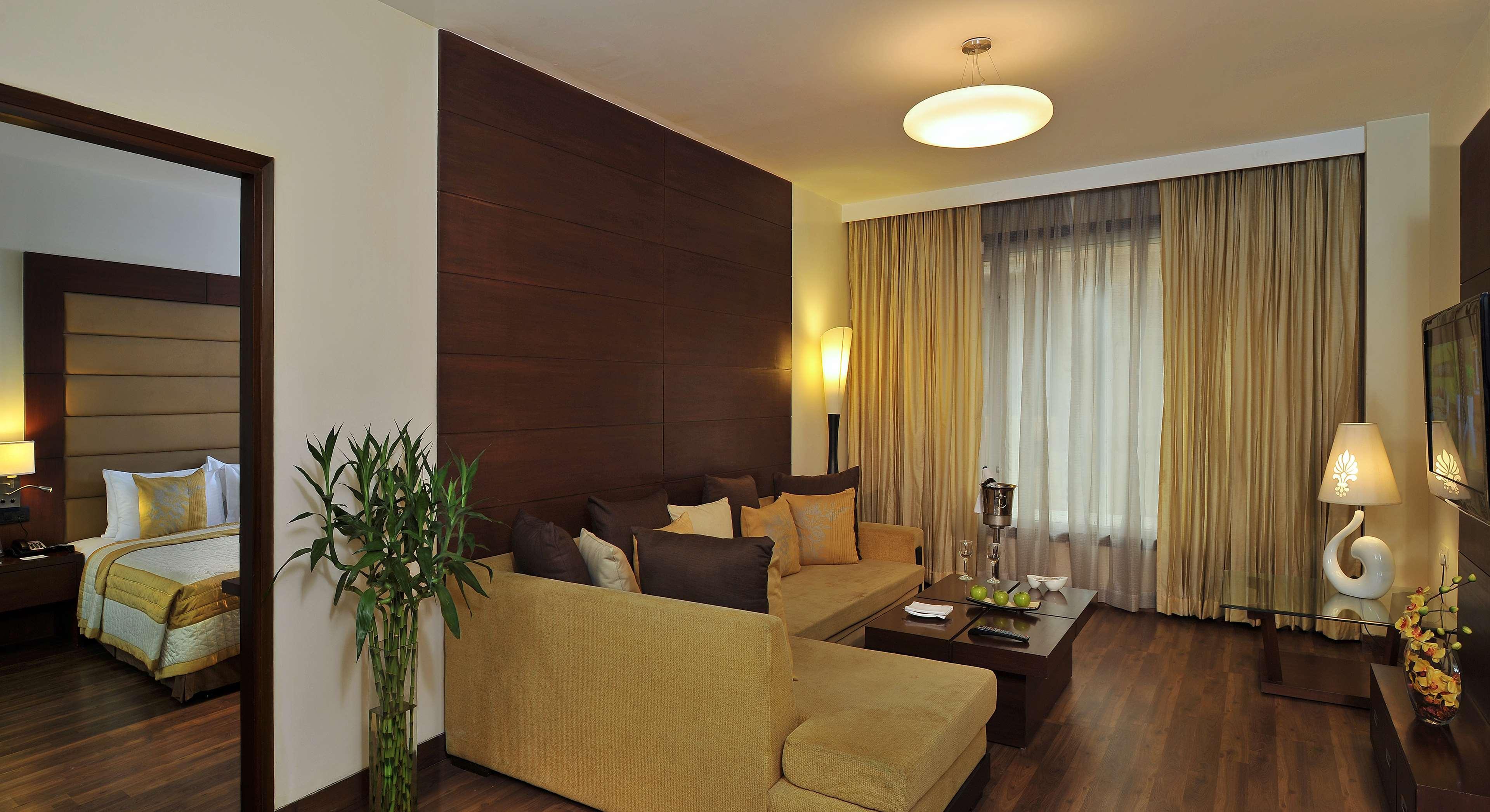 Country & By Radisson, Gurugram Sector 12 Hotel 4*