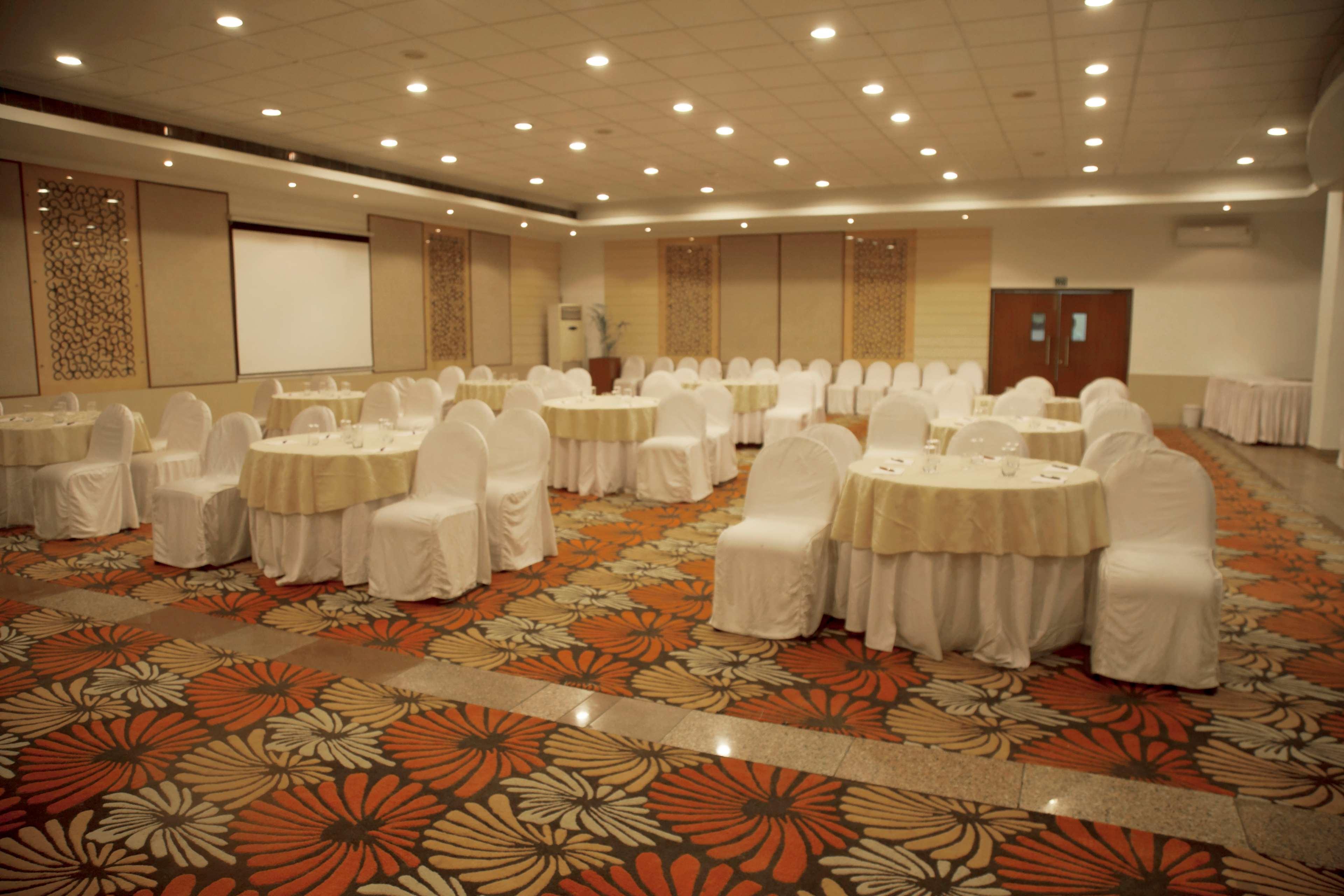 Western Country Club Resort 4*
