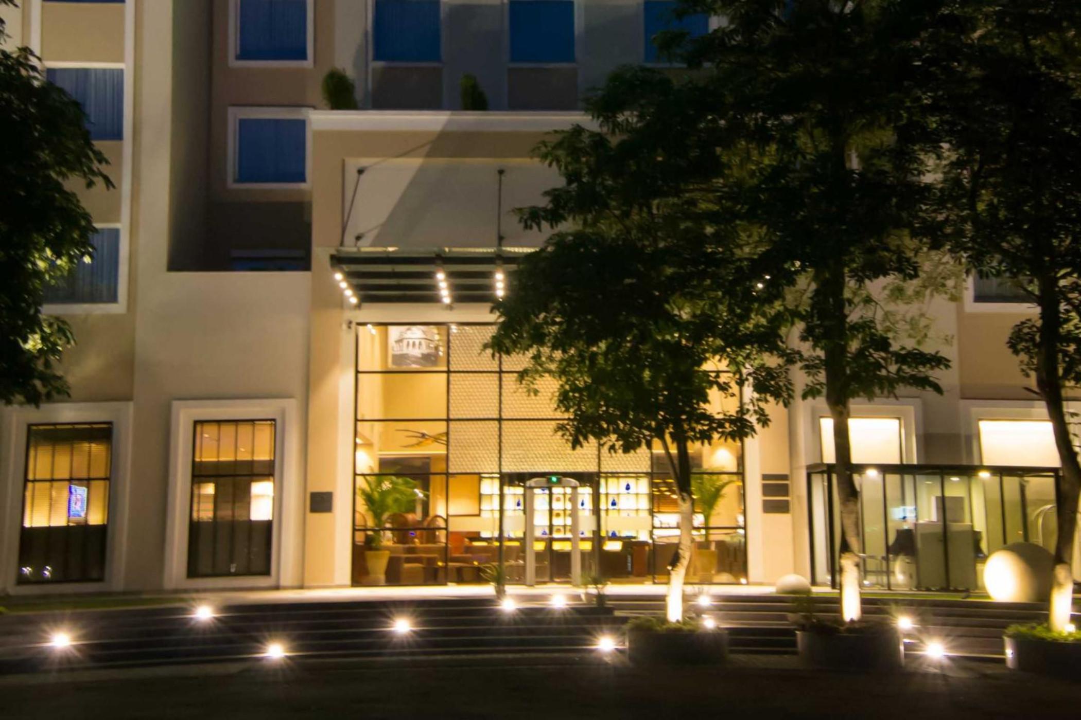 Lemon Tree Premier Center Gurgaon
