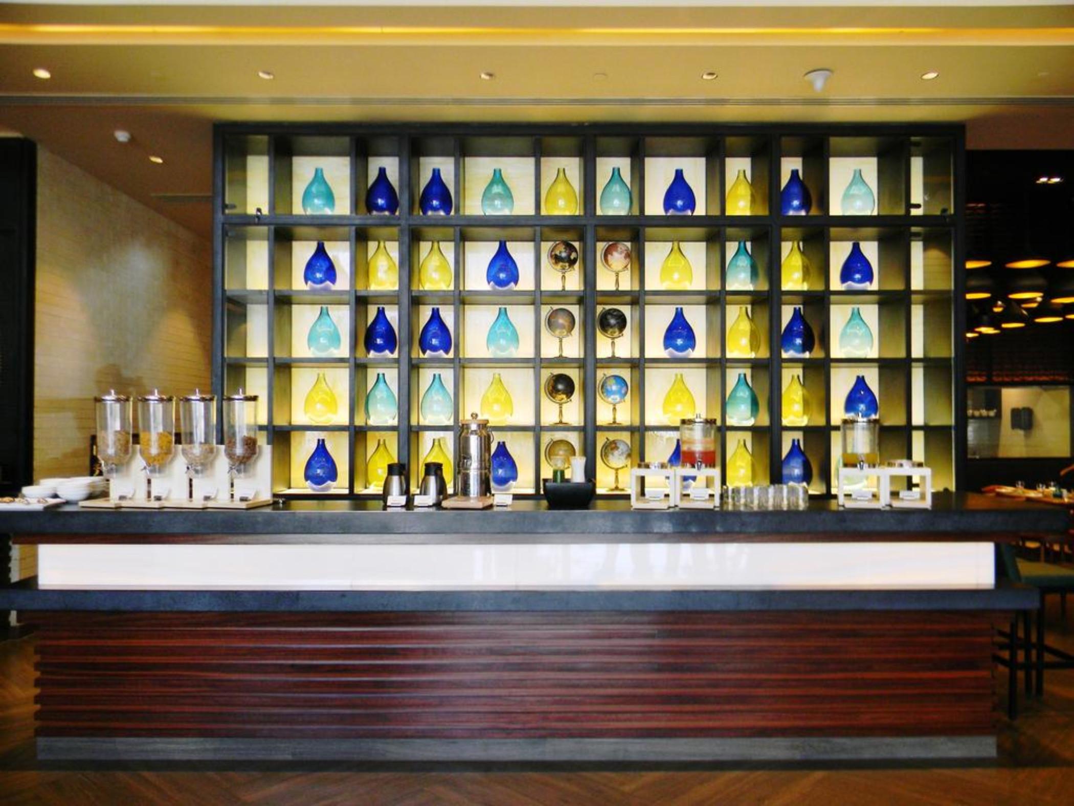 Lemon Tree Premier Center Hotel 4*
