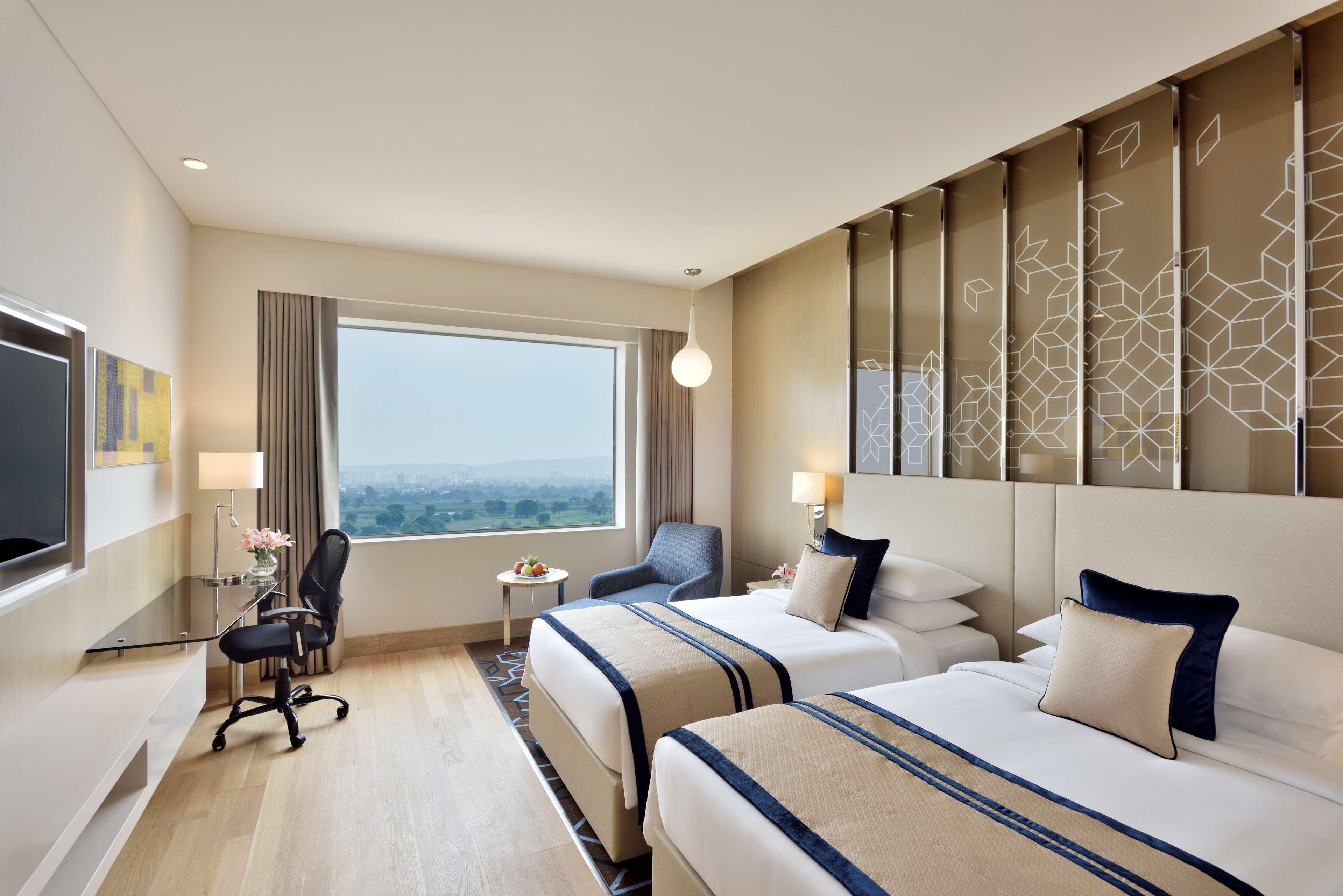 Radisson Gurugram Udyog Vihar Hotel 5*