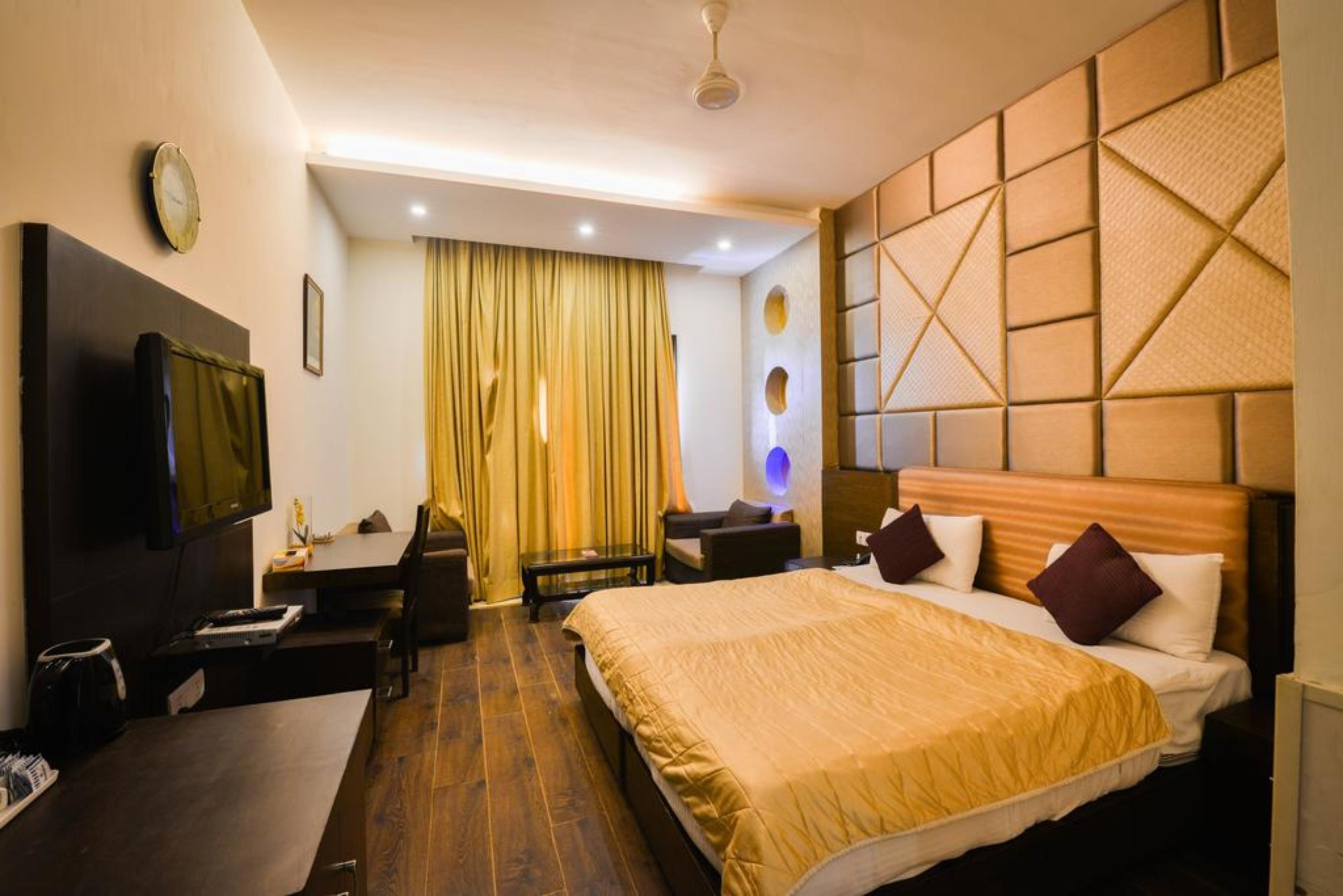 Golf View Suites-golf Course Road Hotel 3*