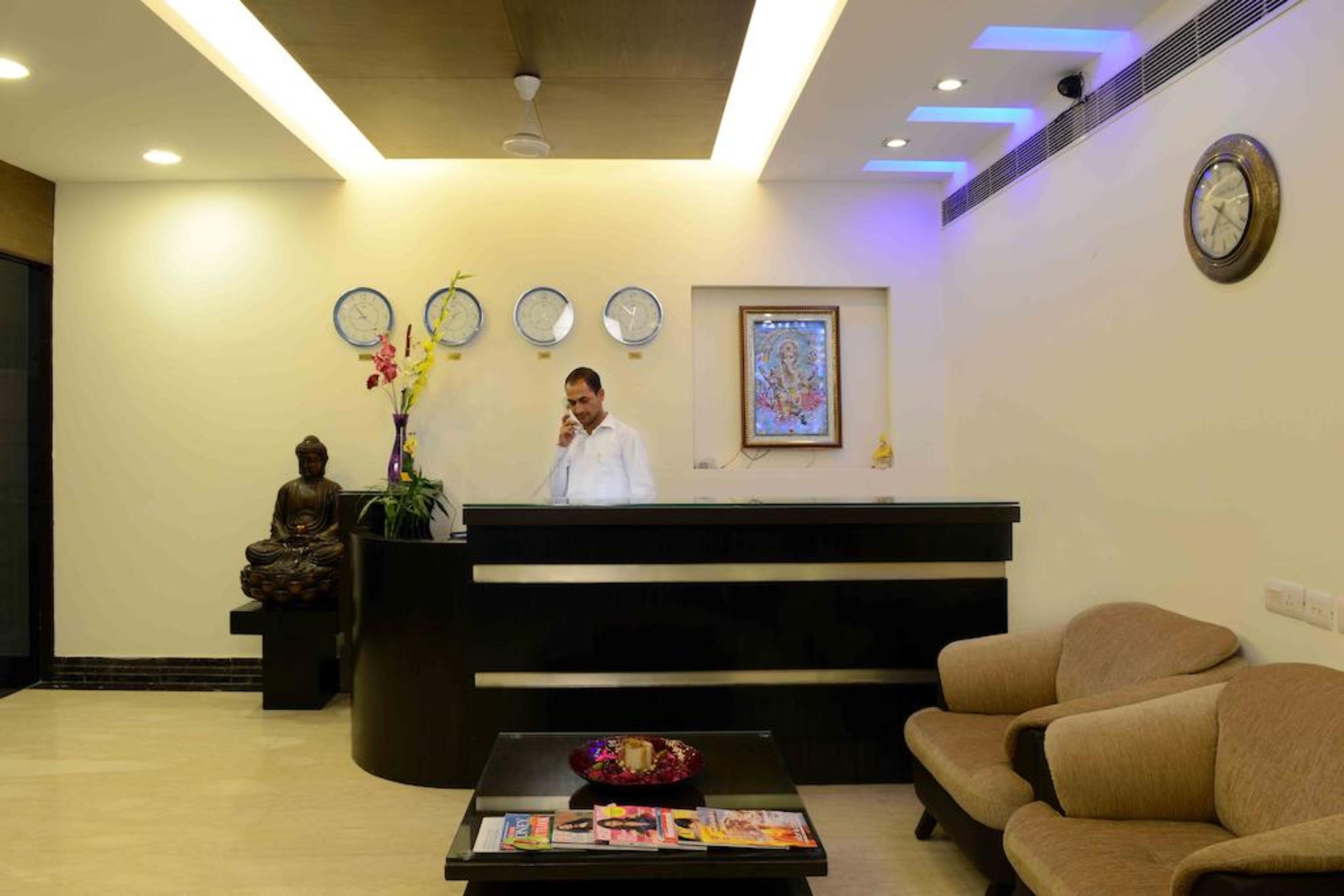 Hotel Golf View Suites-golf Course Road Gurgaon