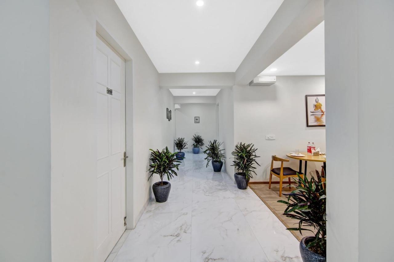 Townhouse Oak Mintstayz Sector 52 Near Artemis Hospital