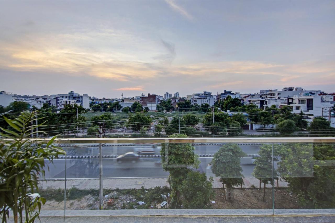Hotel Townhouse Oak Mintstayz Sector 52 Near Artemis Hospital Gurgaon