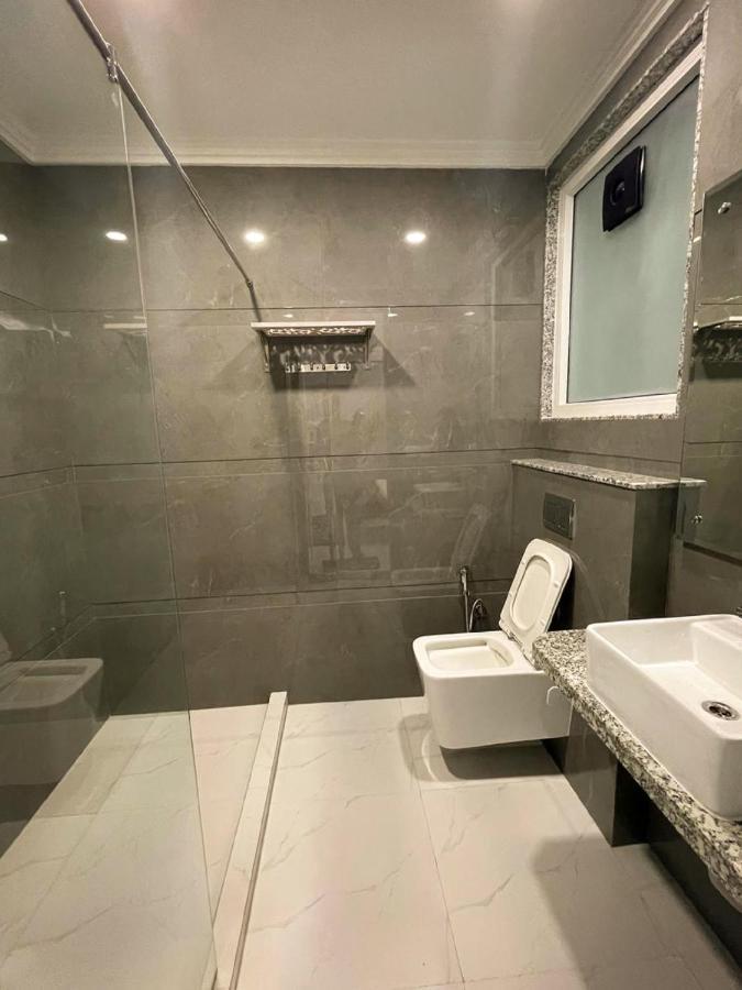 The Empire Villa,cyber City, Gurgaon