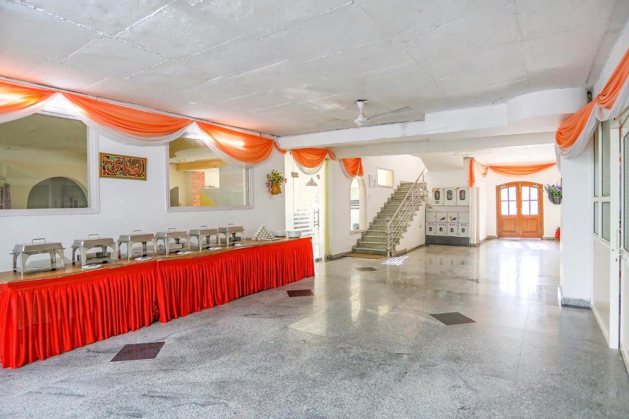 Hotel Fabhotel Aravali 3*