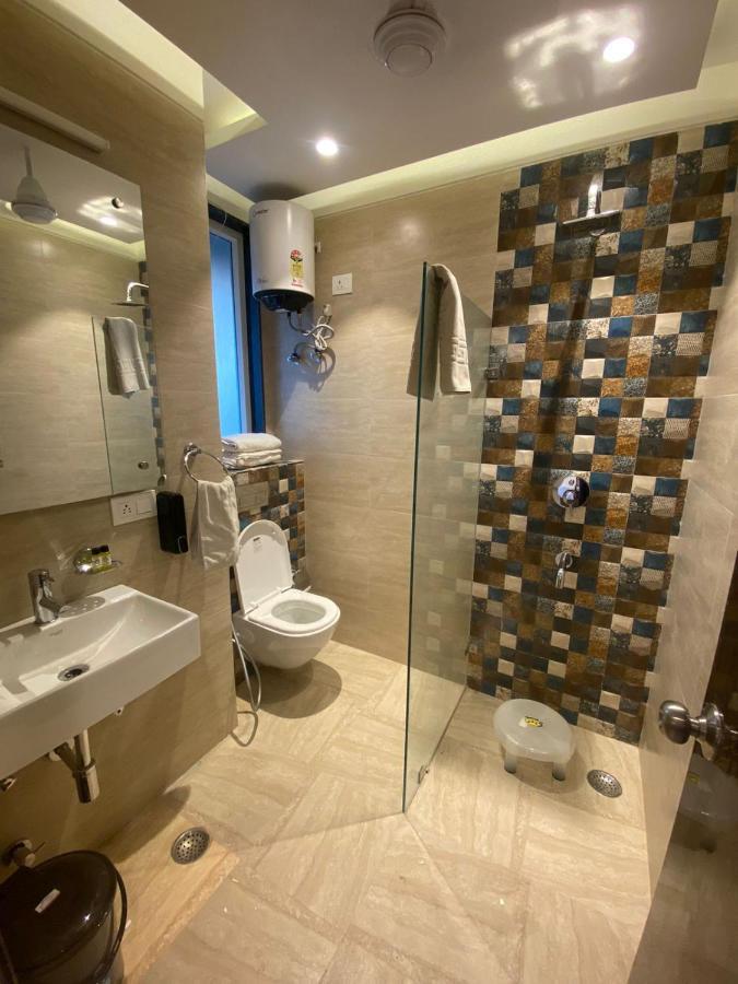 Posh Residency Huda City Center Gurgaon Hotel 4*