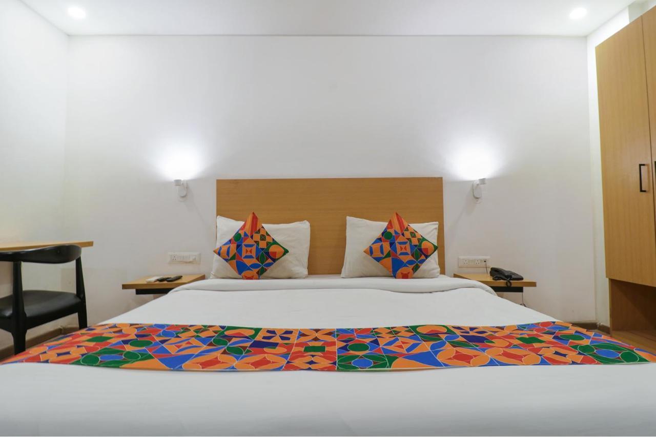 Fabhotel Pantao Hotel