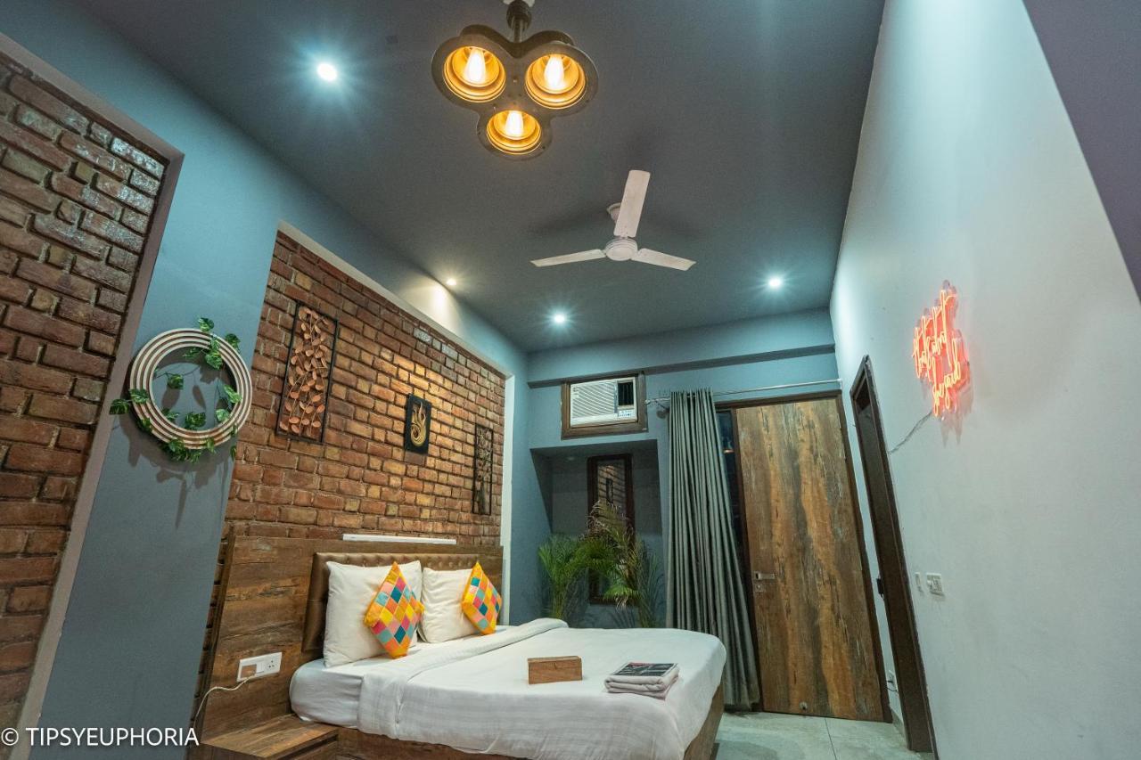 Bed & Breakfast Tipsyeuphoria