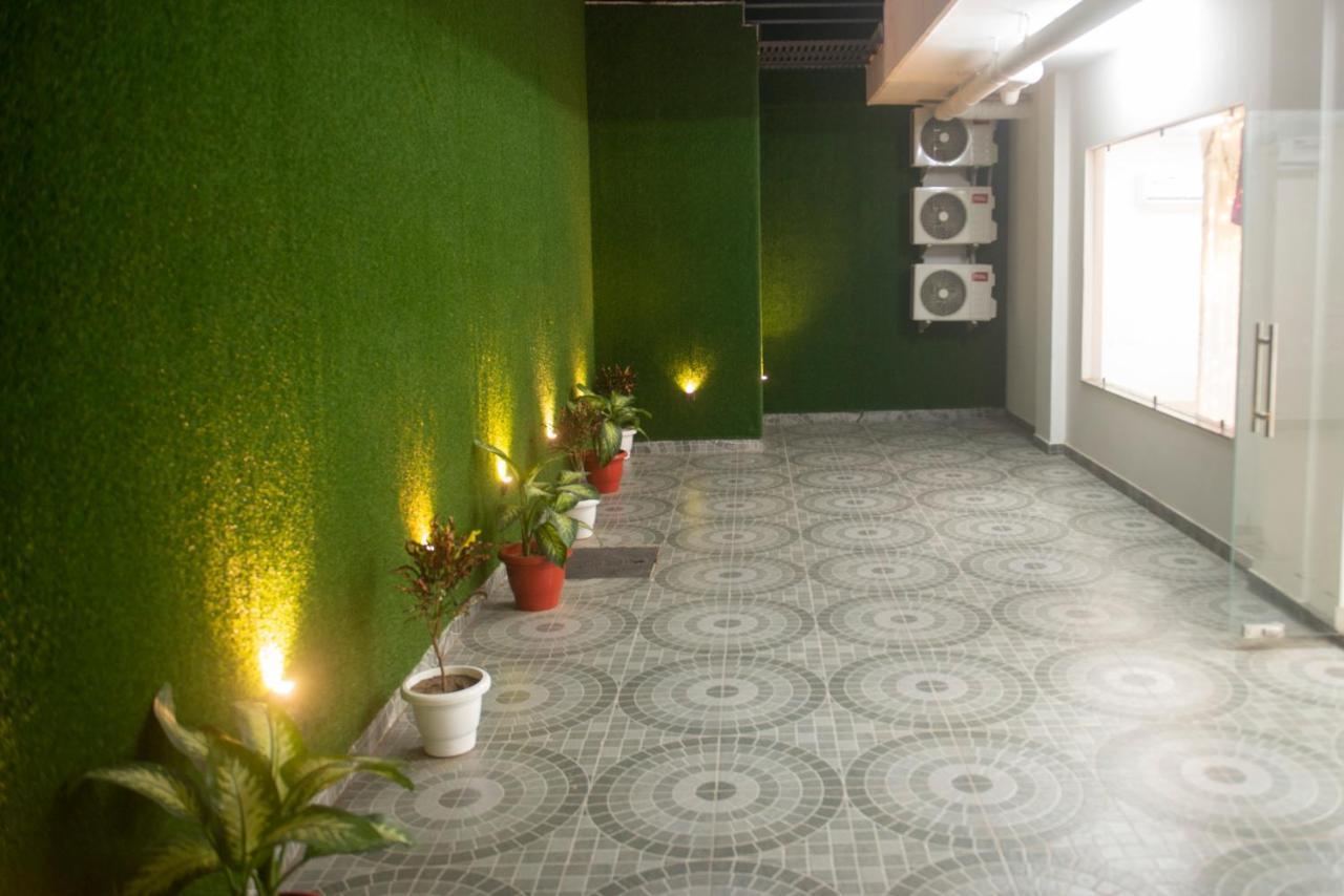 Hotel Posh Residency Huda City Center Gurgaon
