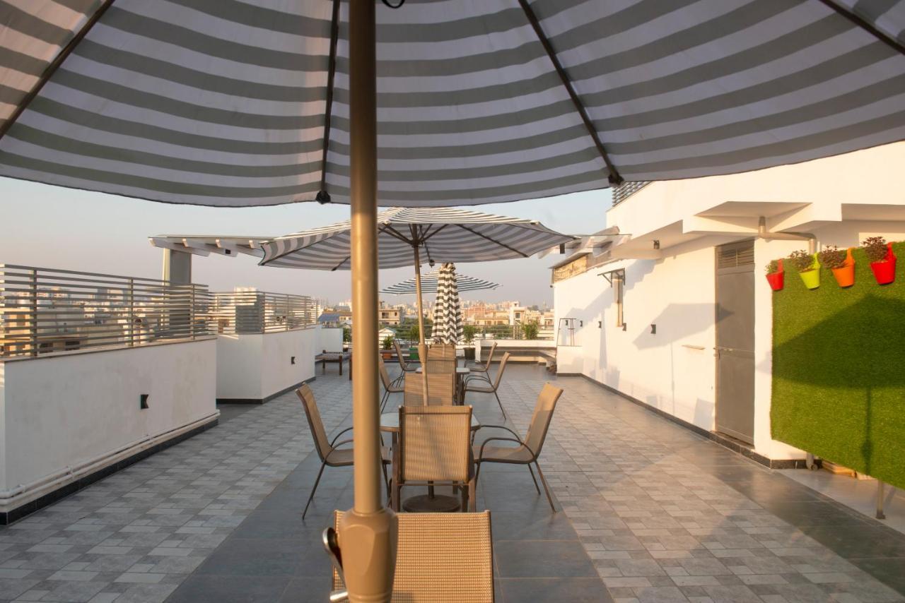 Hotel Posh Residency Huda City Center Gurgaon