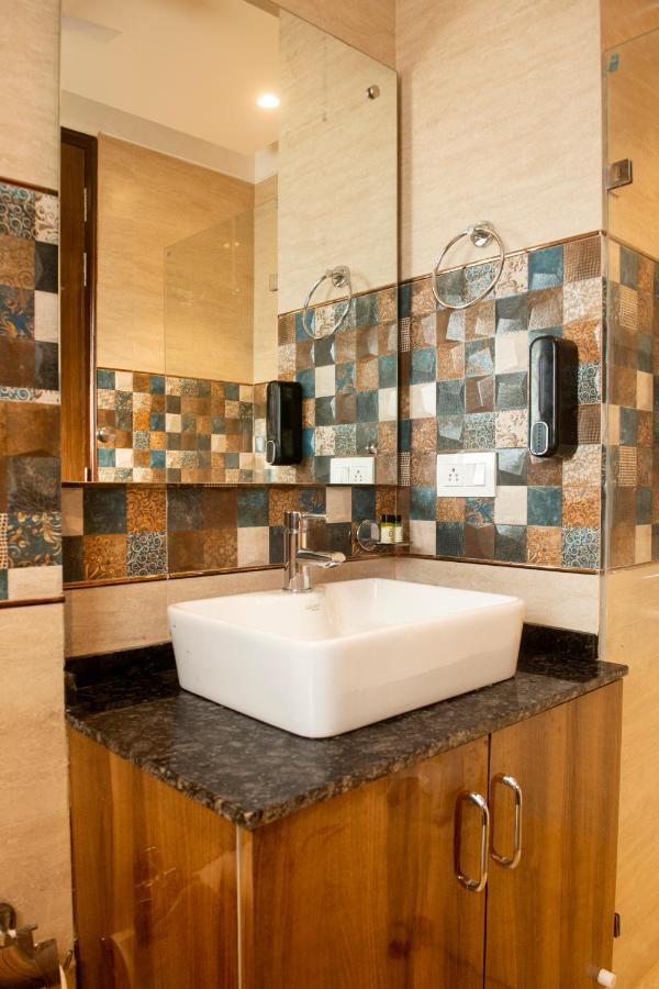 Posh Residency Huda City Center Gurgaon Hotel 4*