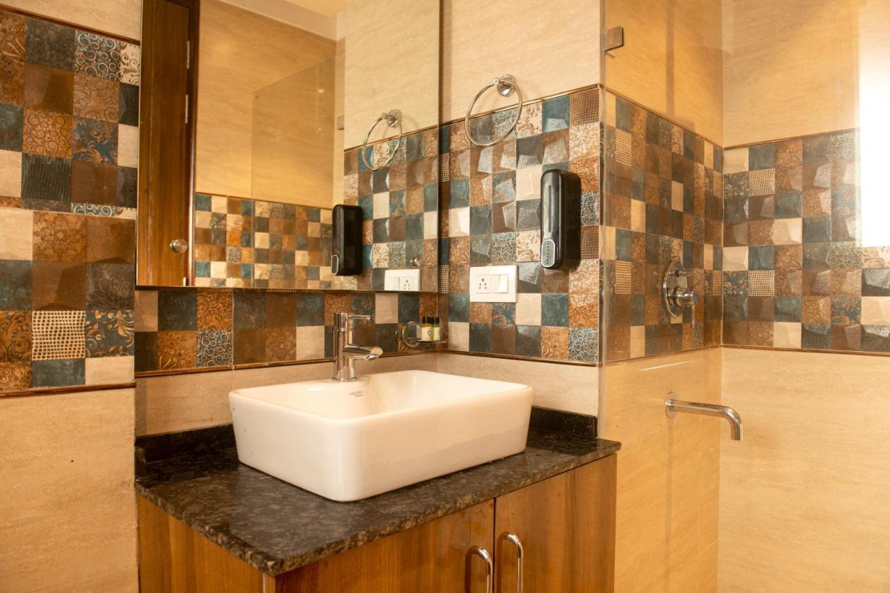 Posh Residency Huda City Center Gurgaon 4*