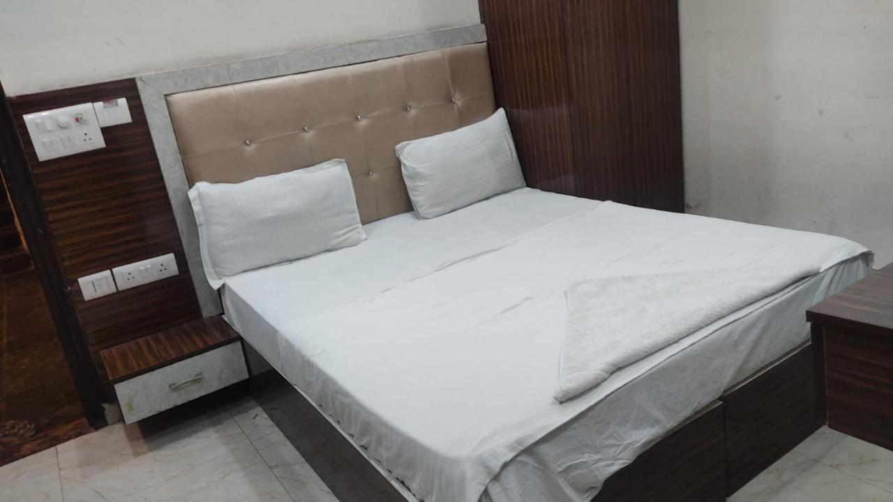Hotel Singh Residency Medanta Gurgaon