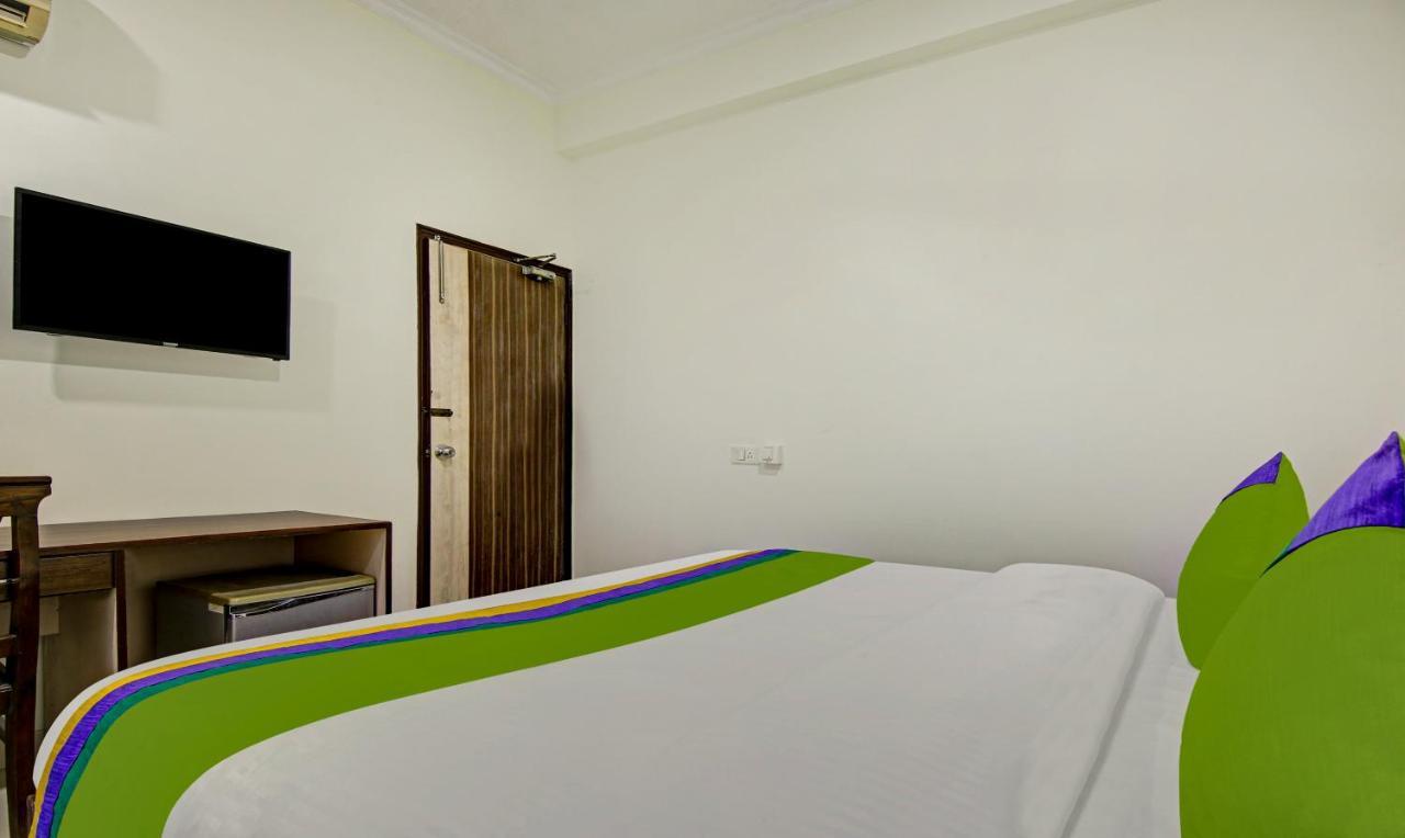 Treebo Trend Amexx Golf Course Road 3*