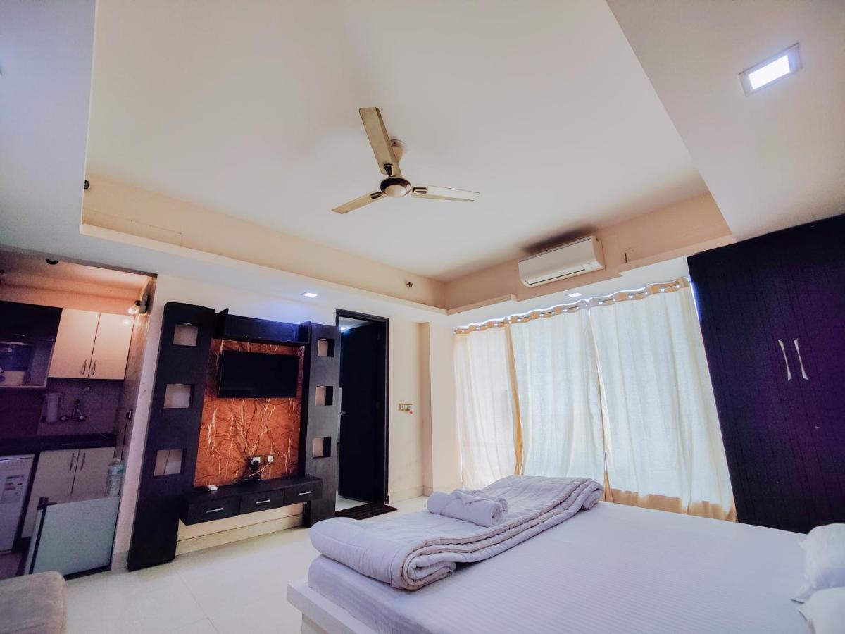 - Damas Hotel