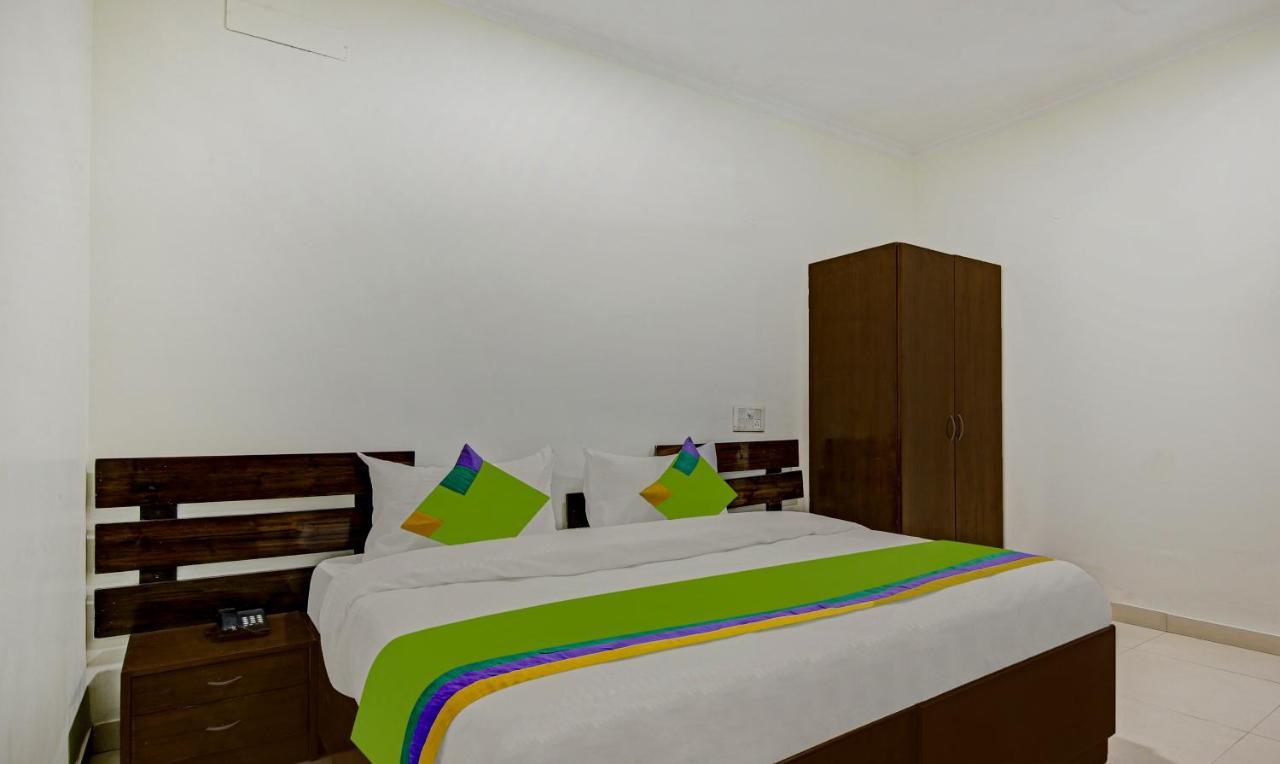 Treebo Trend Amexx Golf Course Road 3* Gurgaon