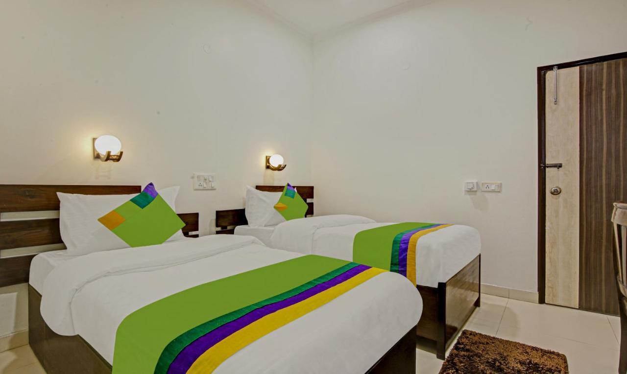 Treebo Trend Amexx Golf Course Road Gurgaon