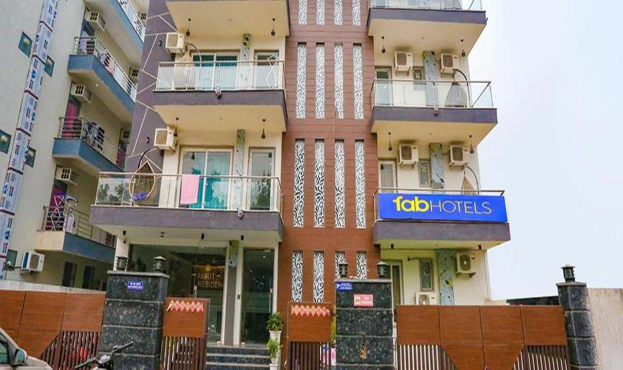 Fabhotel Amrit Residency Hotel Gurgaon