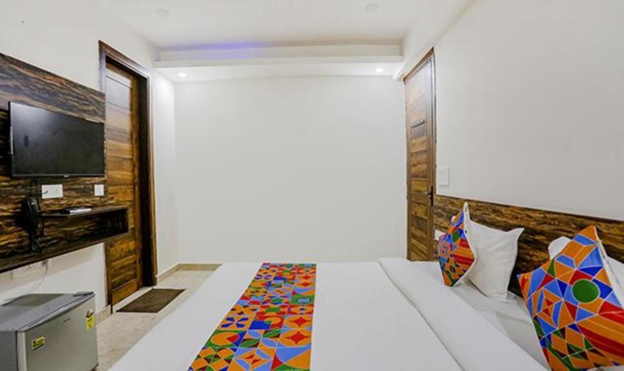 Hotel Fabhotel Amrit Residency 3*