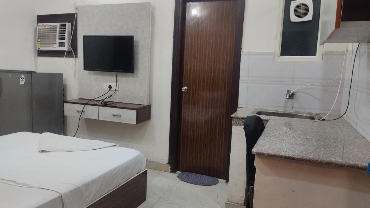 Singh Residency Medanta 3*