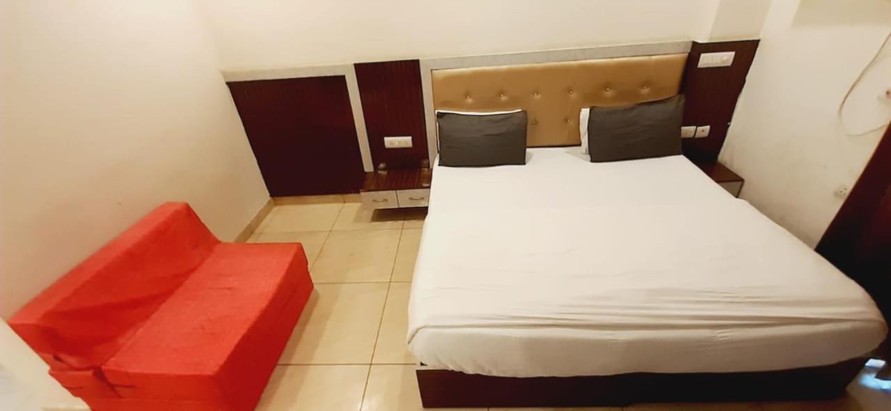 Hotel Singh Residency Medanta