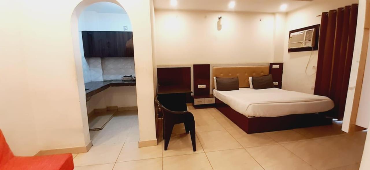 Singh Residency Medanta 3*