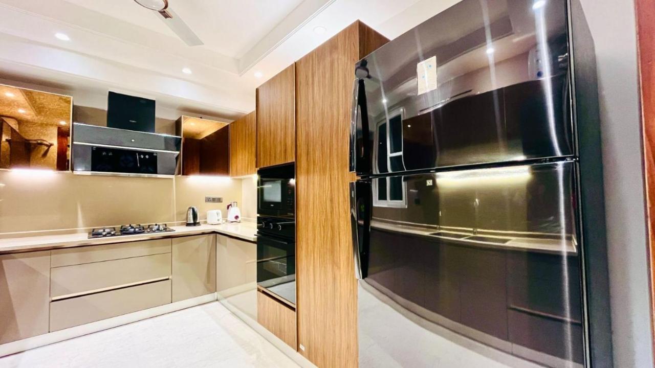 Bluo 3bhk - Dlf Cybercity, Mg Road, Balcony, Lift Apartment *