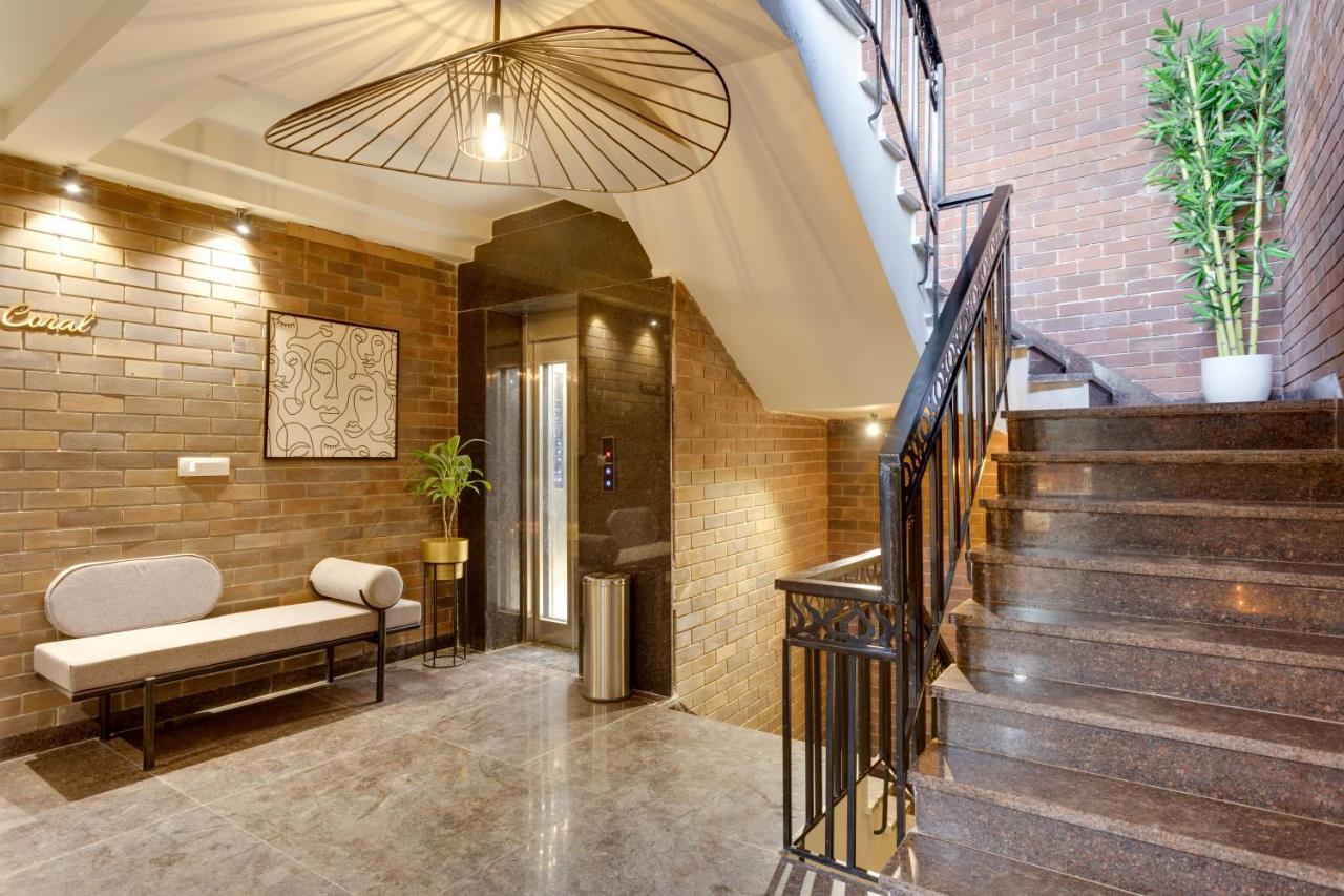 Apartment Maison 42- Onetreestays Gurgaon