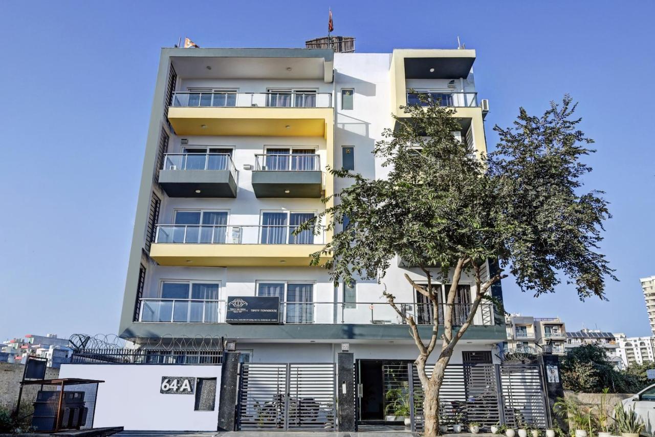Super Townhouse Tipsyy Near Bestech Square Mall 4*