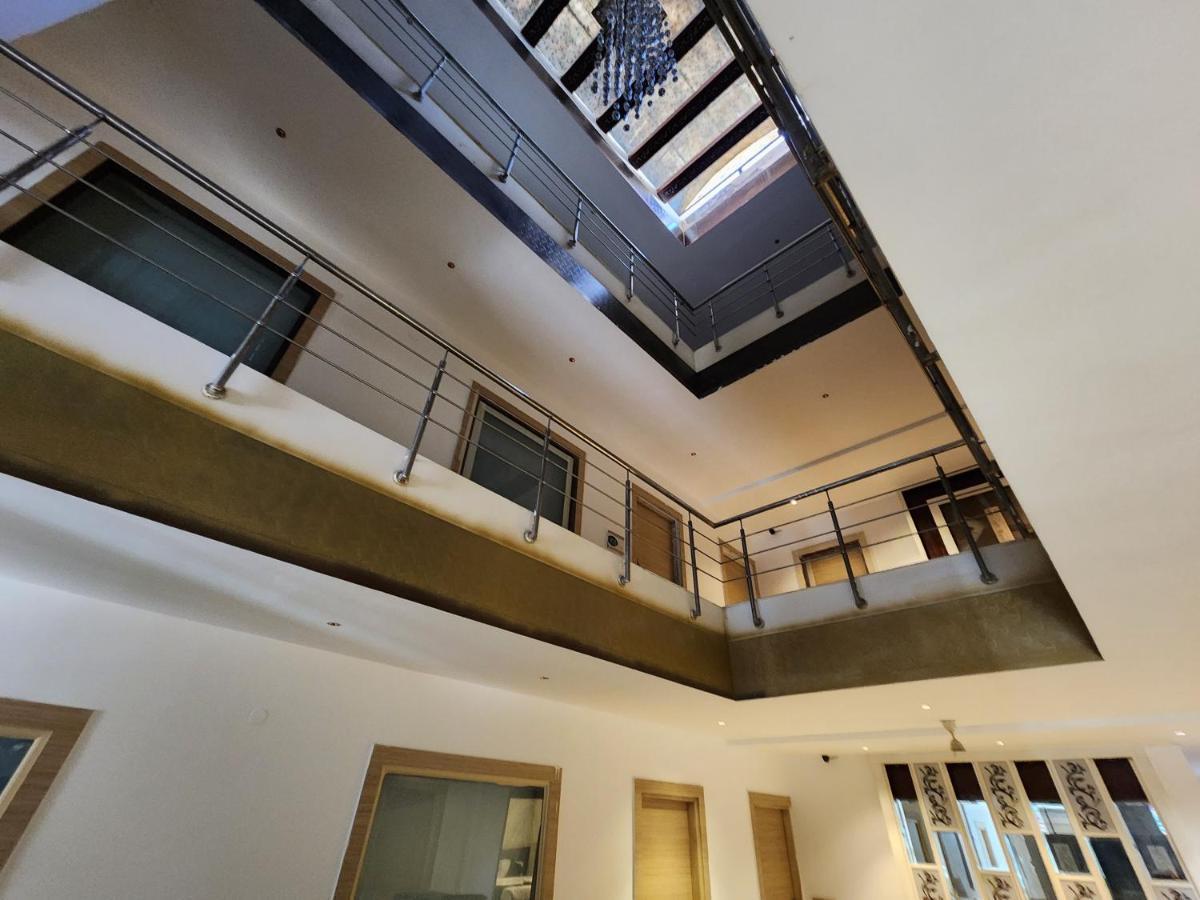 Square9 - A Boutique Hotel