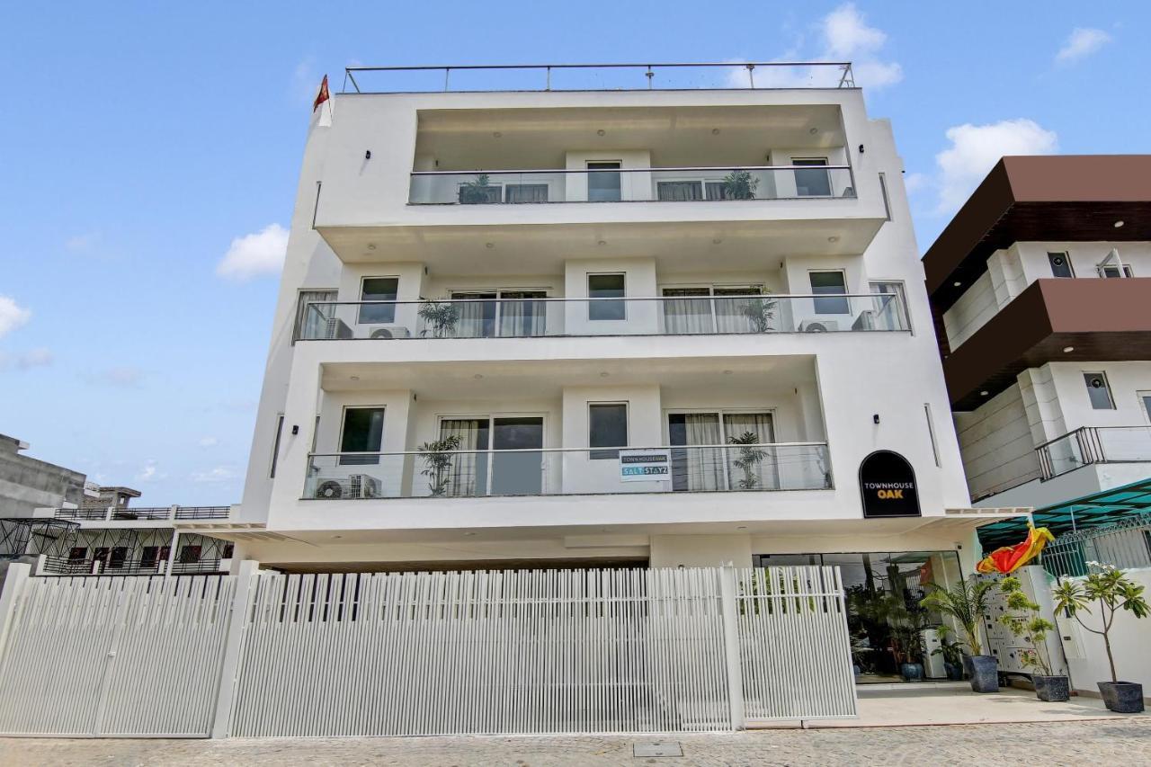 Townhouse Oak Mintstayz Sector 52 Near Artemis Hospital Hotel Gurgaon
