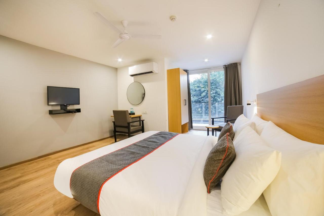 Hotel Super Townhouse Near Appu Ghar Gurgaon