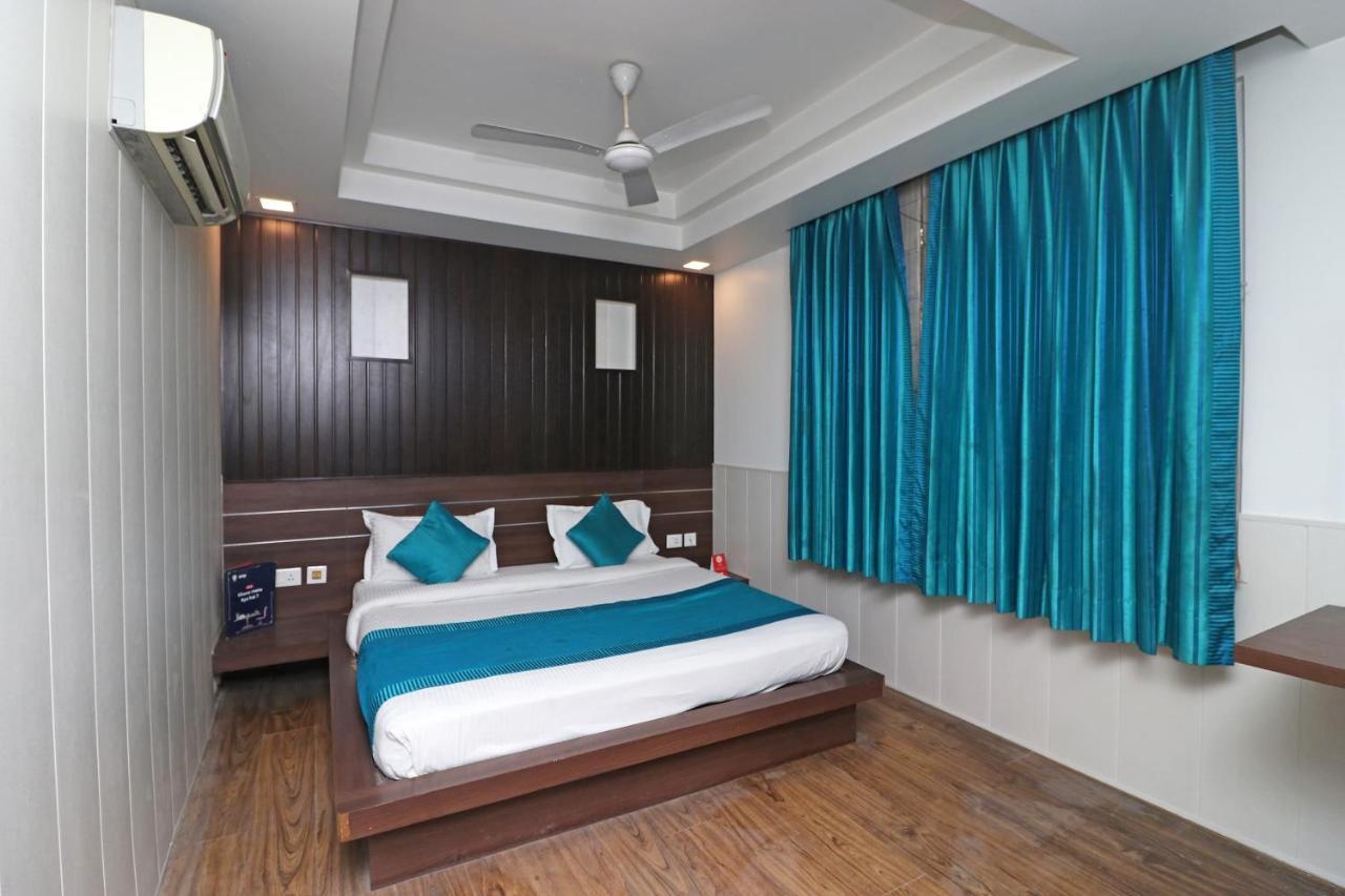Hotel Oyo Just Near Leisure Valley Park 3*