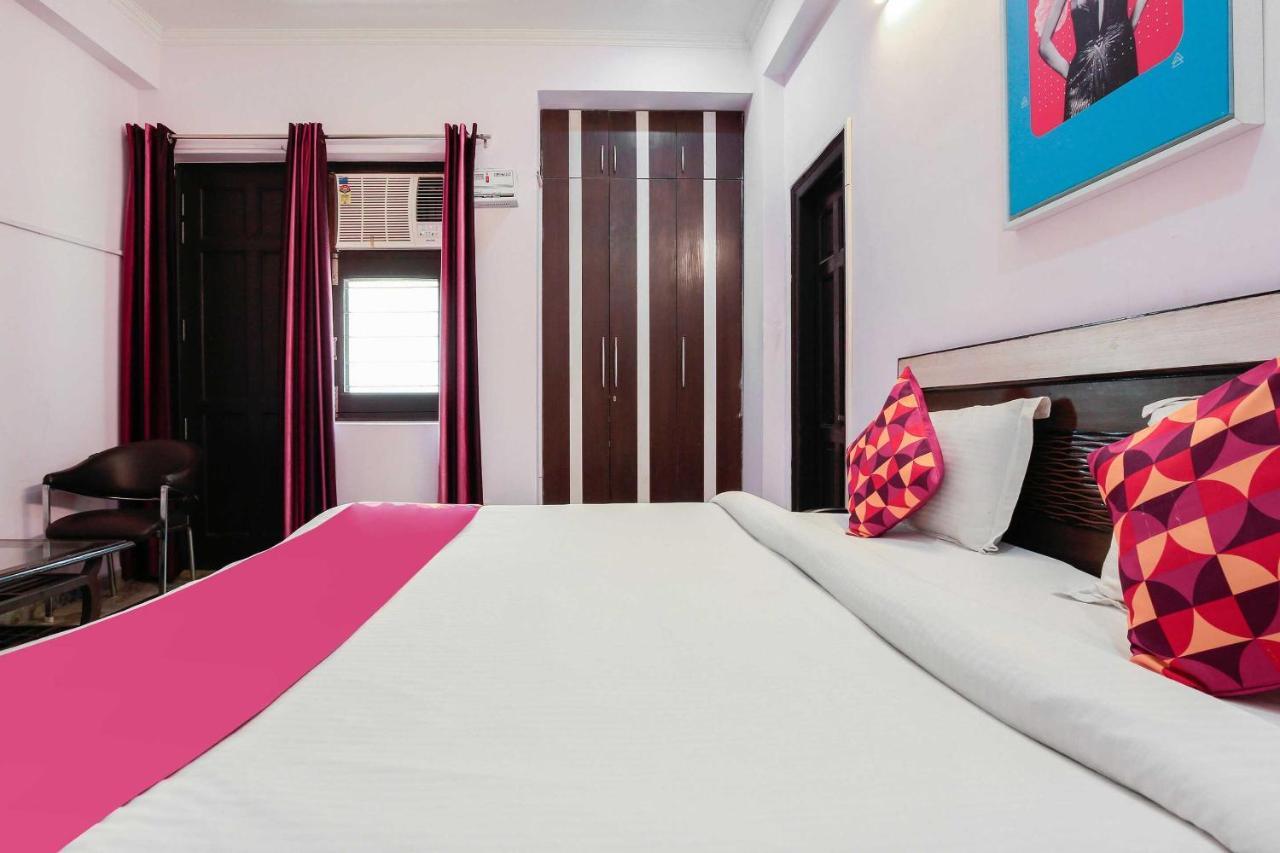 Collection O The Orchid Near Omaxe Celebration Mall 3*