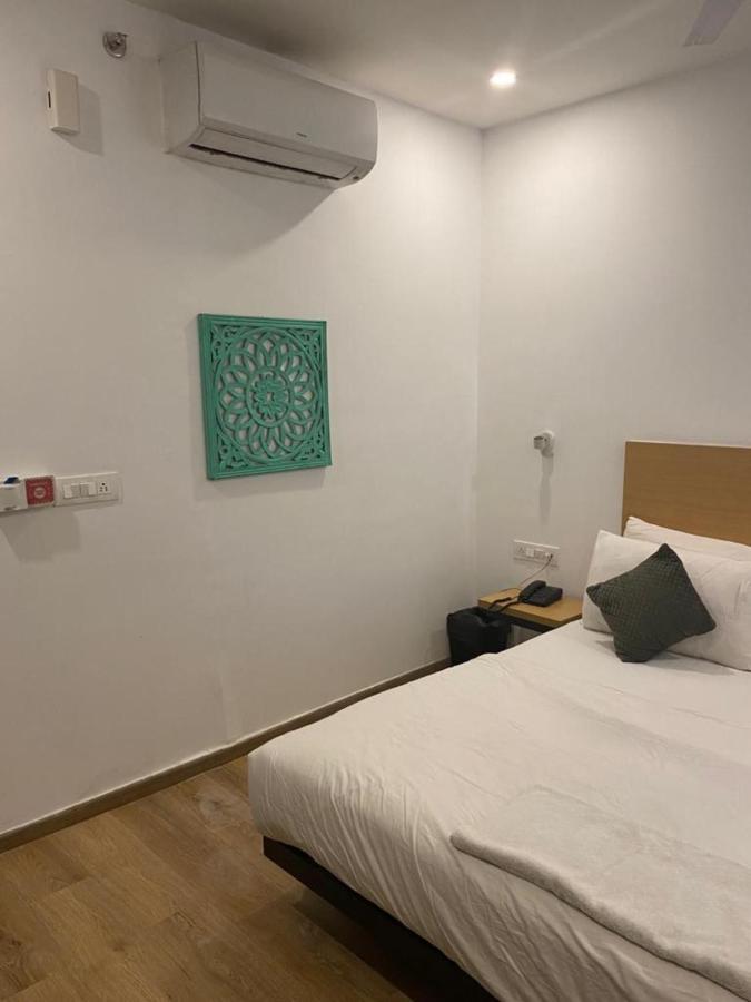 Avenue 64 Hotel 3*