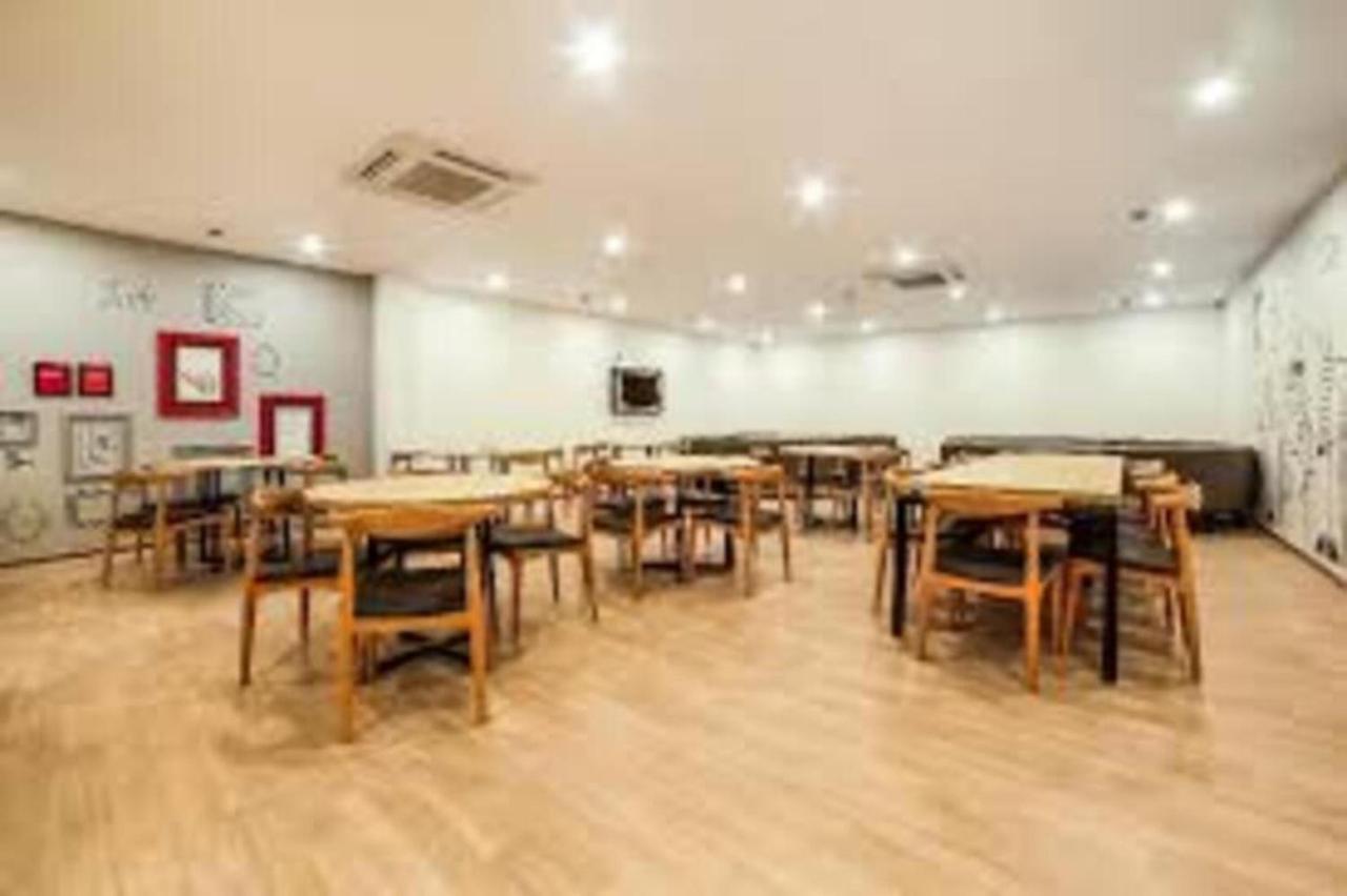 Avenue 64 3* Gurgaon