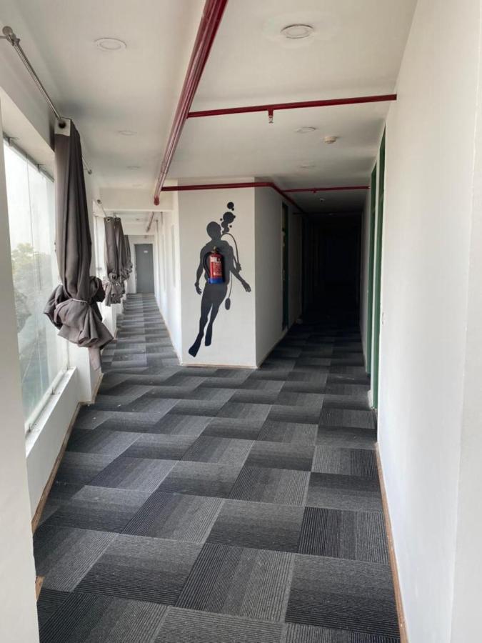 Hotel Avenue 64 Gurgaon