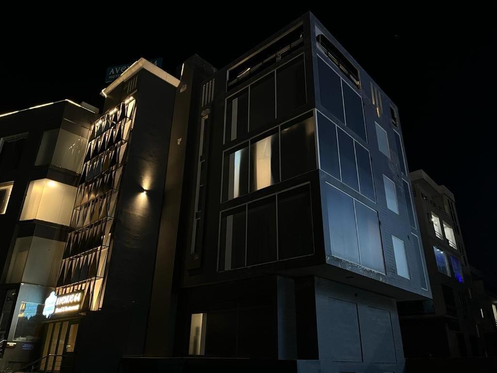Hotel Avenue 64 Gurgaon
