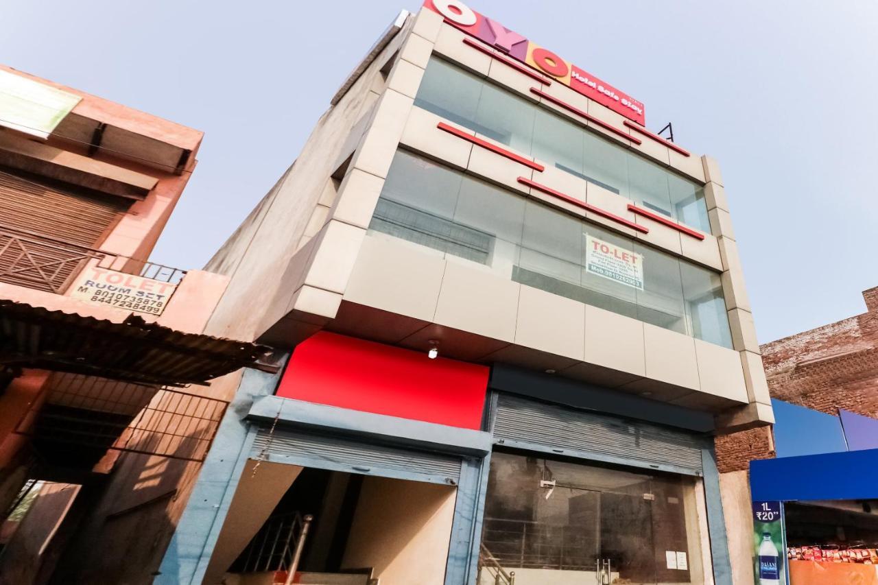 Oyo Flagship 37833 Safe 3* Gurgaon