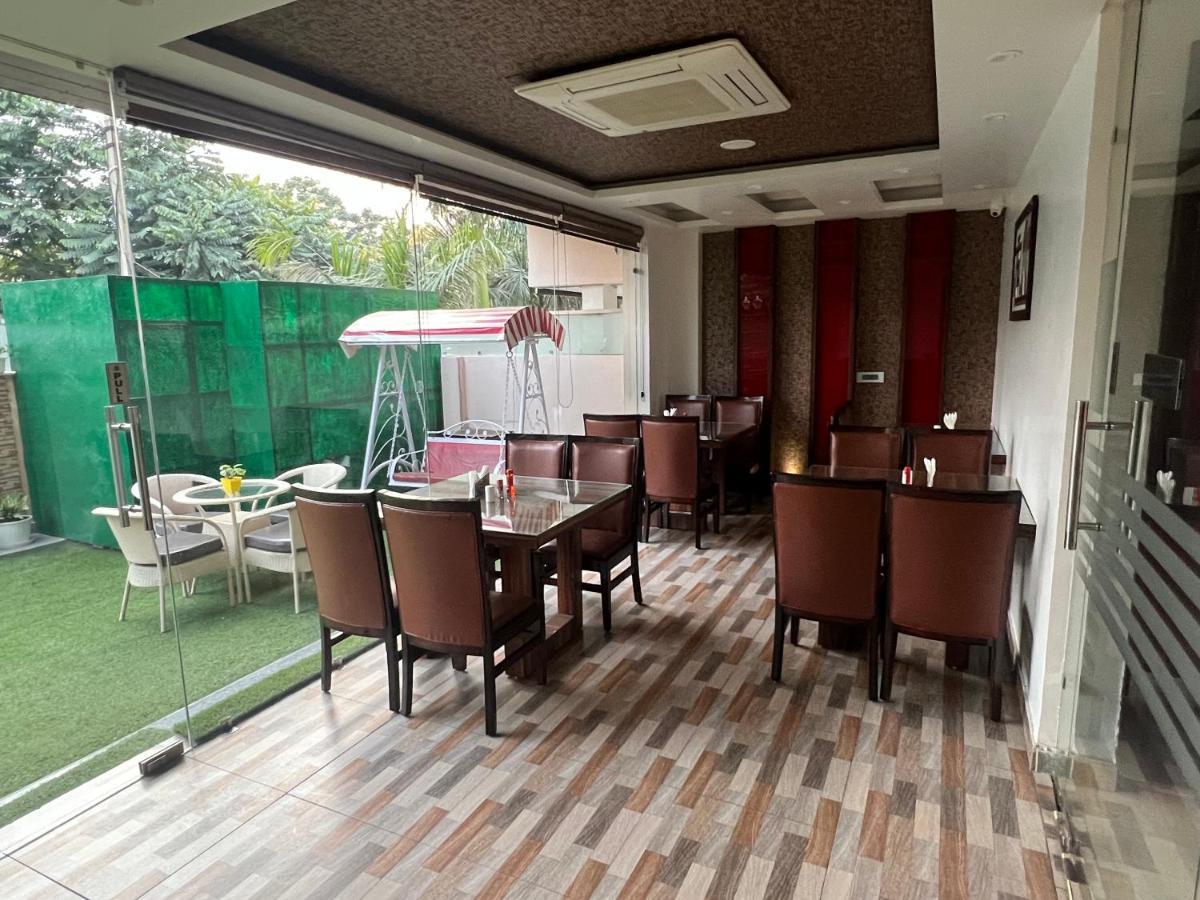 Hotel Nikko Palm Bliss - The Boutique Gurgaon