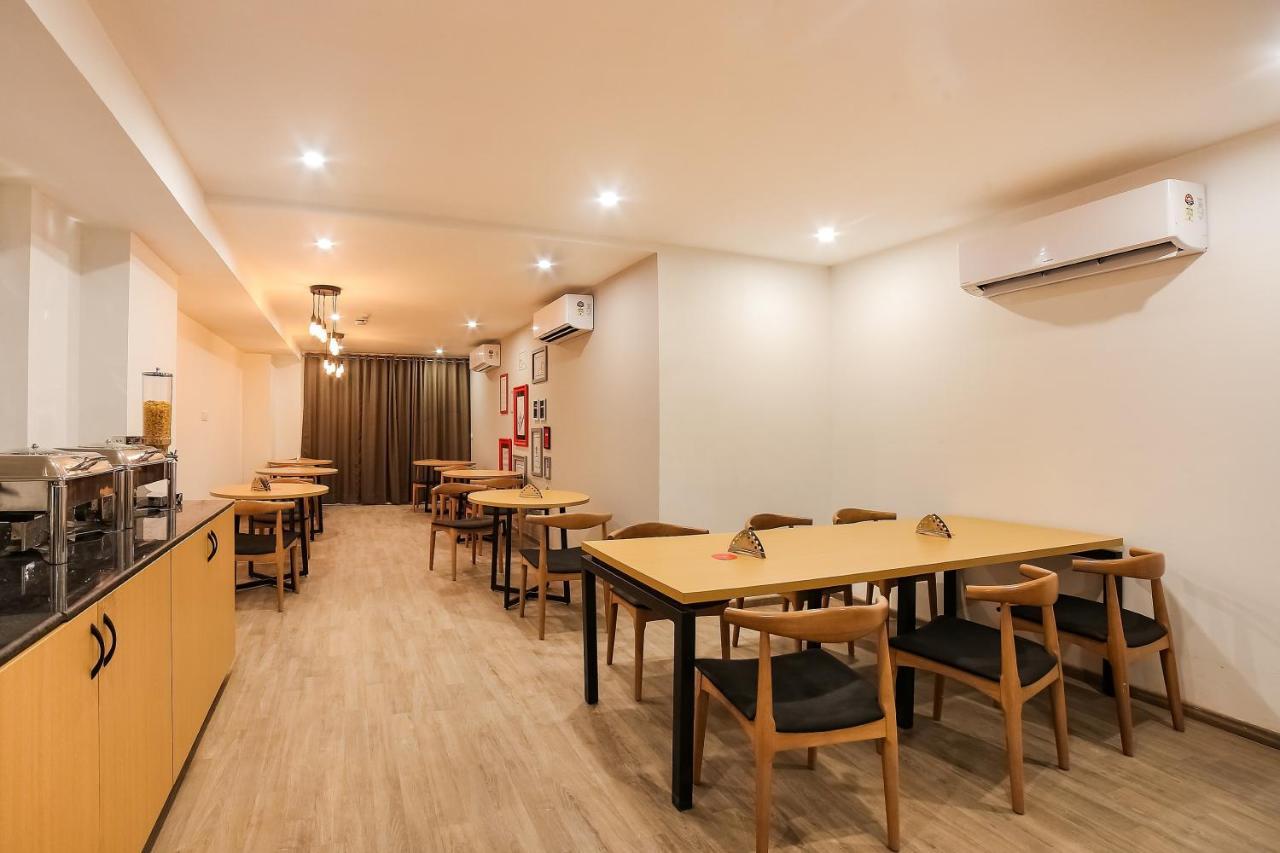 Hotel Super Townhouse Near Appu Ghar