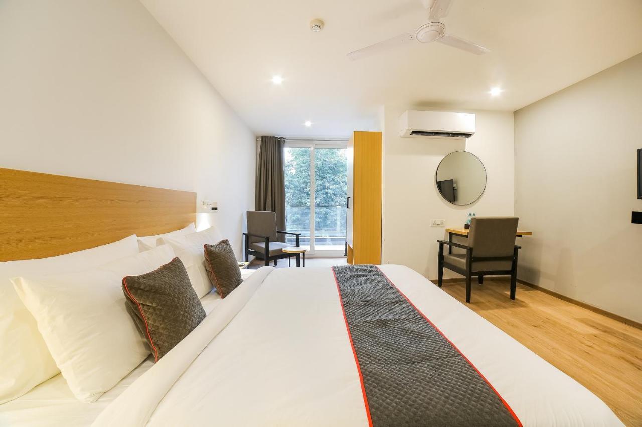 Hotel Super Townhouse Near Appu Ghar Gurgaon