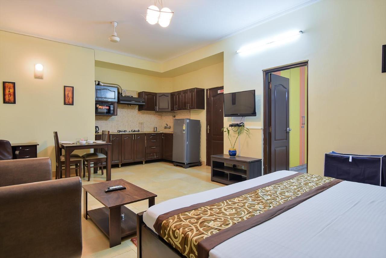 Serviced Near Fortis Hospital 3* Gurgaon