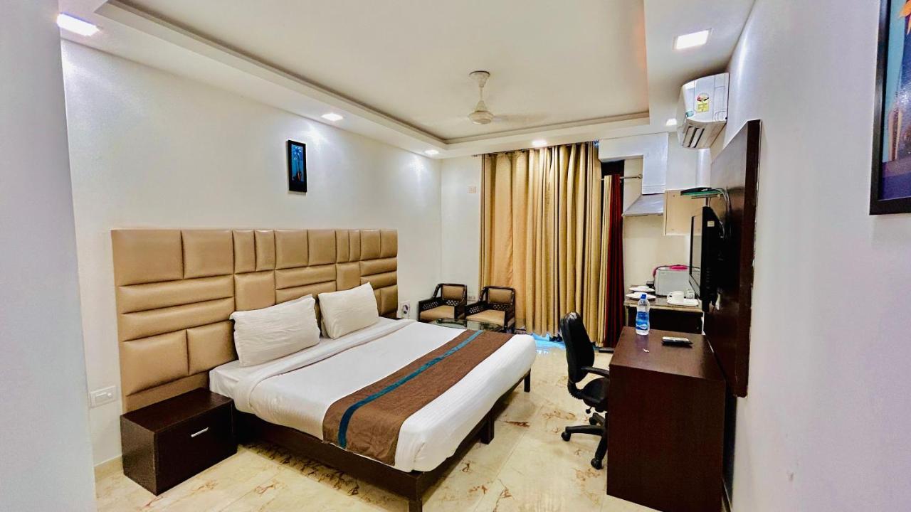 Park Dlf Phase 2, Cyber City,