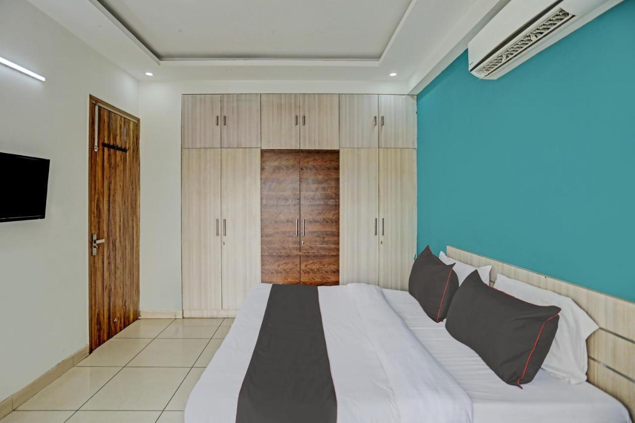 Oyo Flagship Medanta Star Lb Residency Unitech 3*